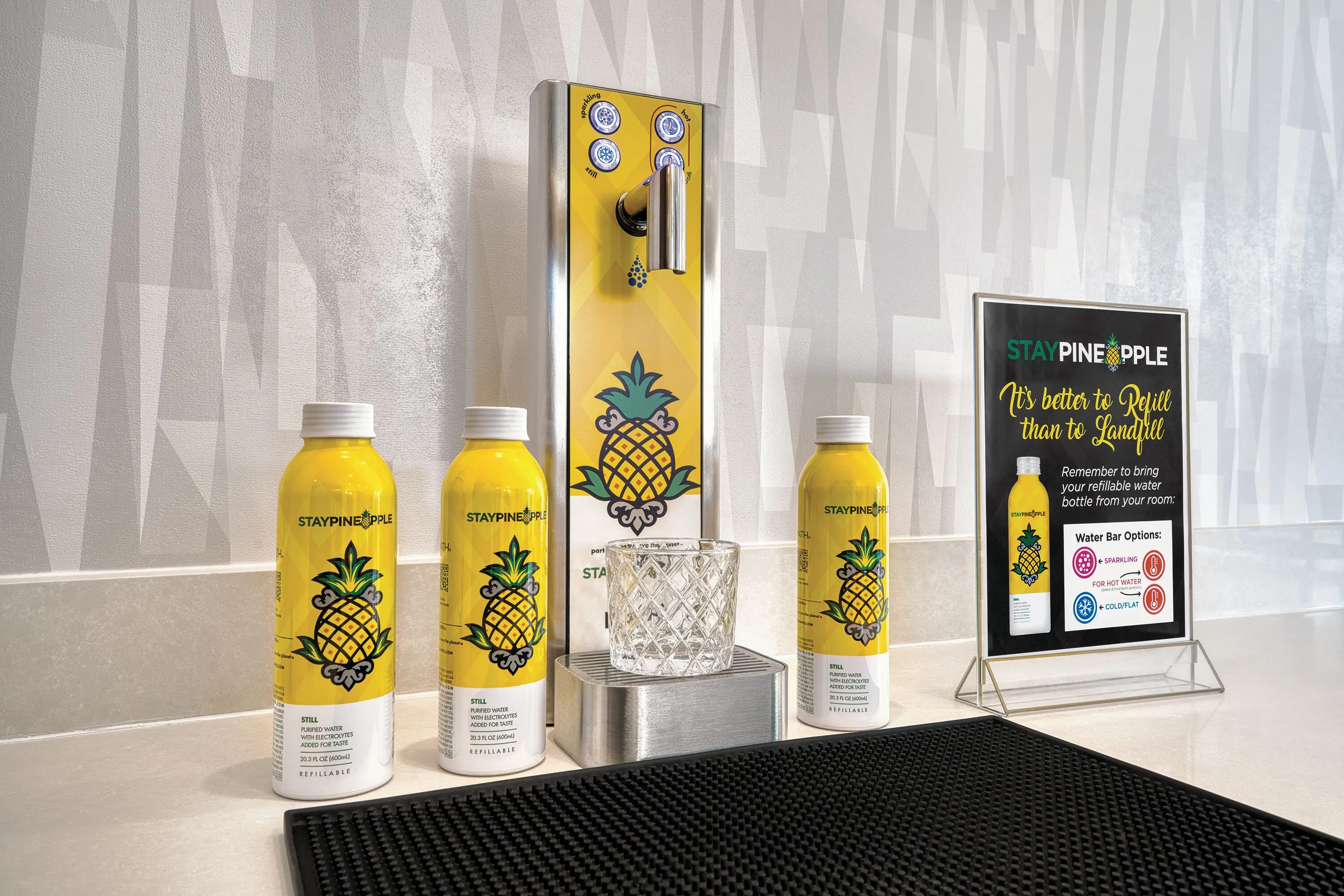 Staypineapple Hotel Z