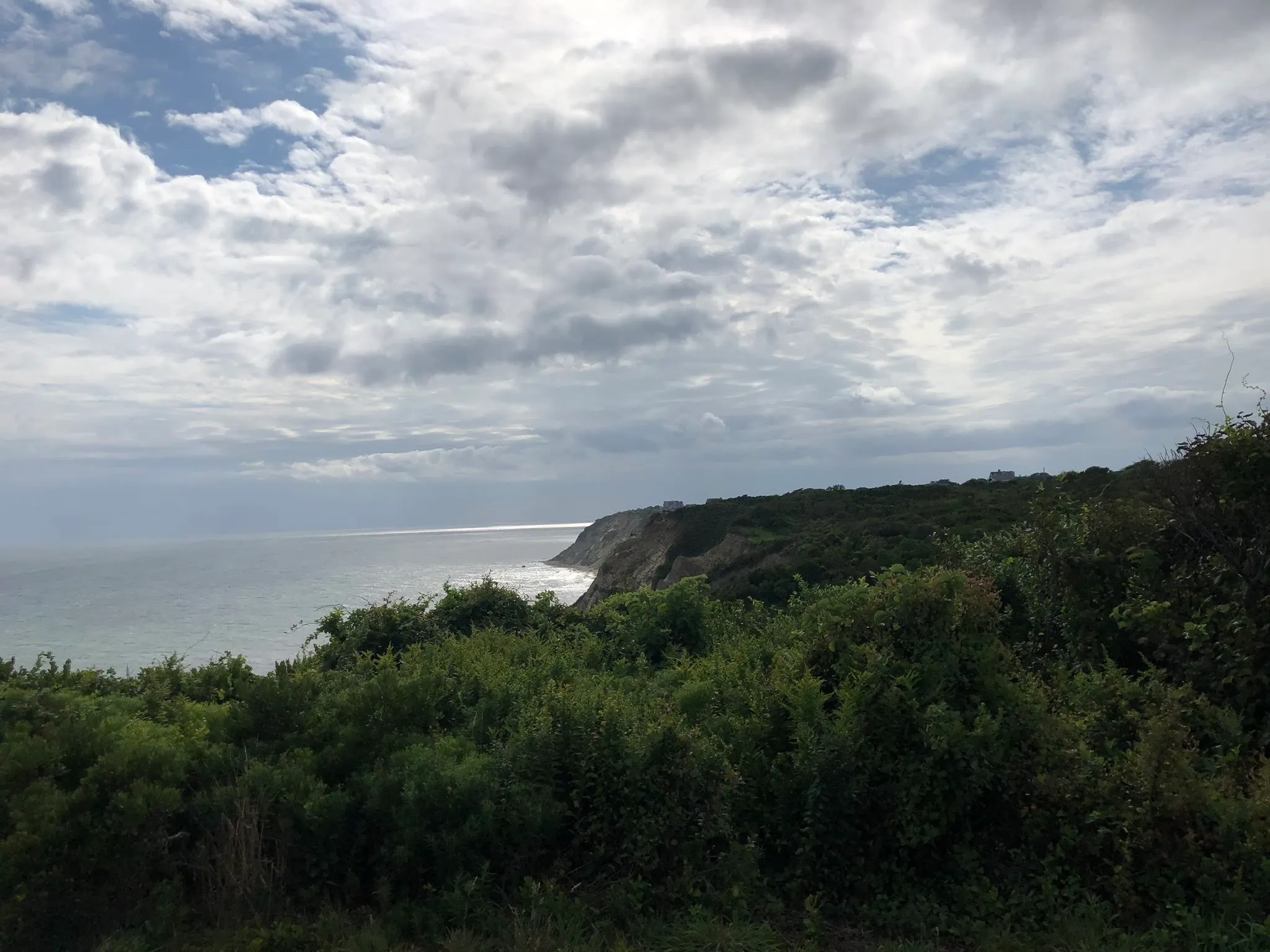 Ocean view from Mohegan Bluffs
