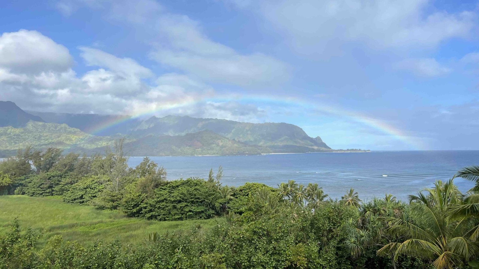 Oceania landing page - gorgeous rainbow over Hanalei Bay in Kauai, Hawaii 