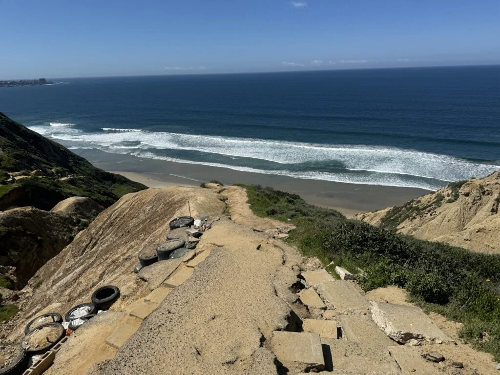 Example of dangerous section of Gliderport Trail - how to get to Black's Beach, San Diego
