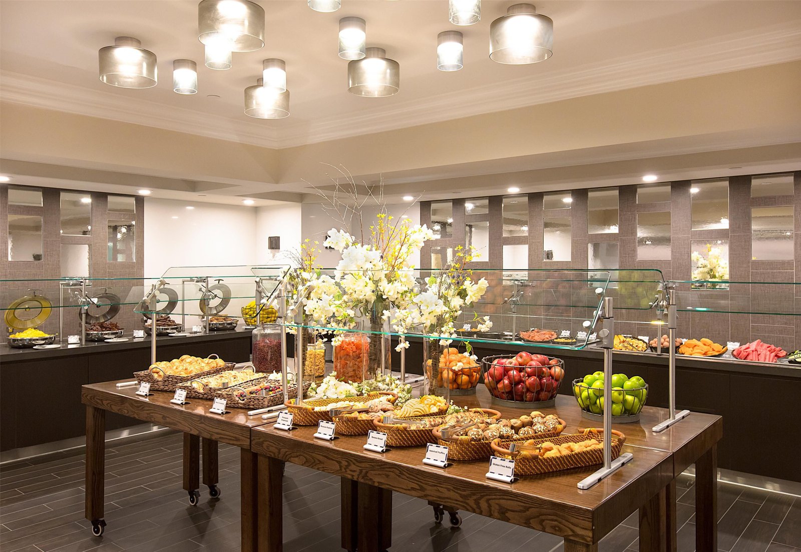Manchester Grand Hyatt San Diego - Source: Expedia