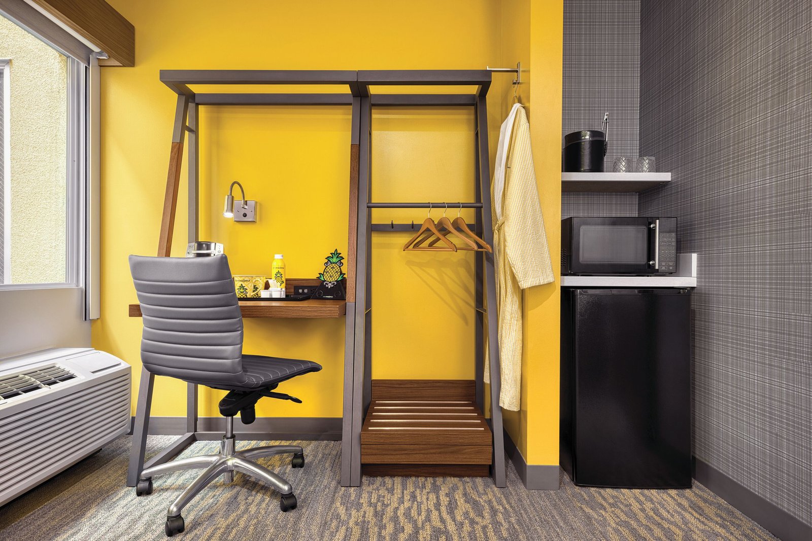 Staypineapple, Hotel Z, Gaslamp San Diego - Source: Expedia
