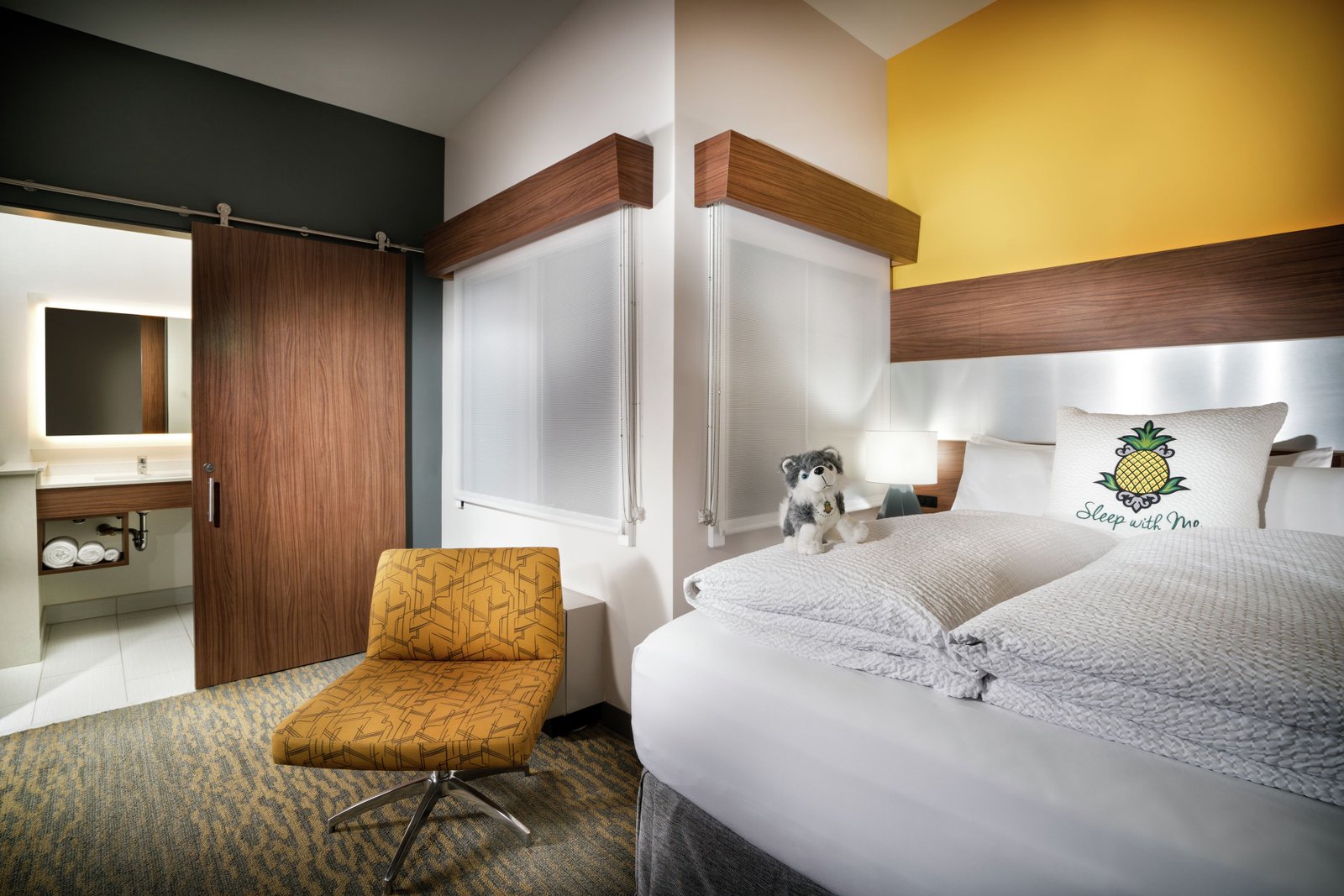 Staypineapple, Hotel Z, Gaslamp San Diego - Source: Expedia