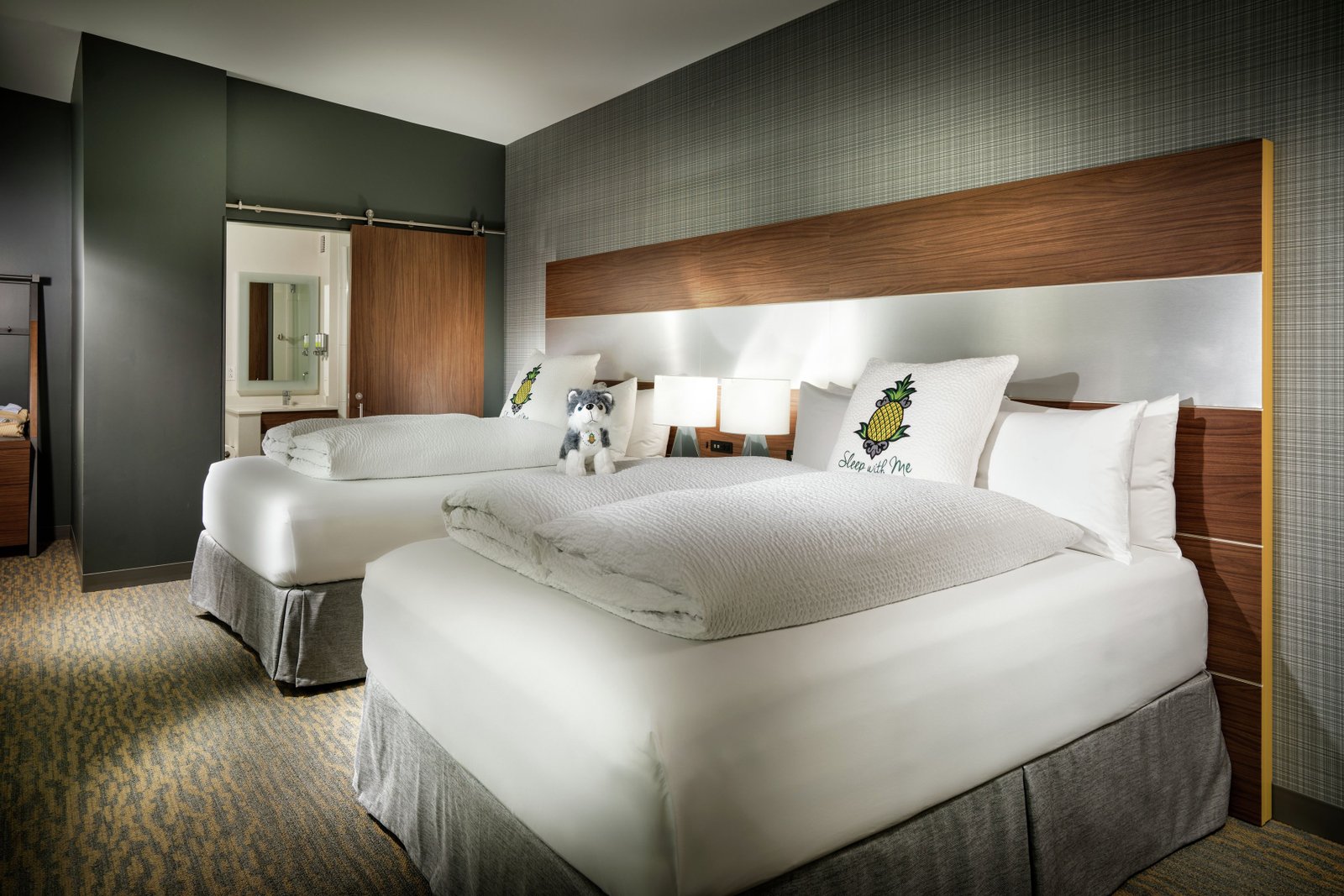 Staypineapple, Hotel Z, Gaslamp San Diego - Source: Expedia