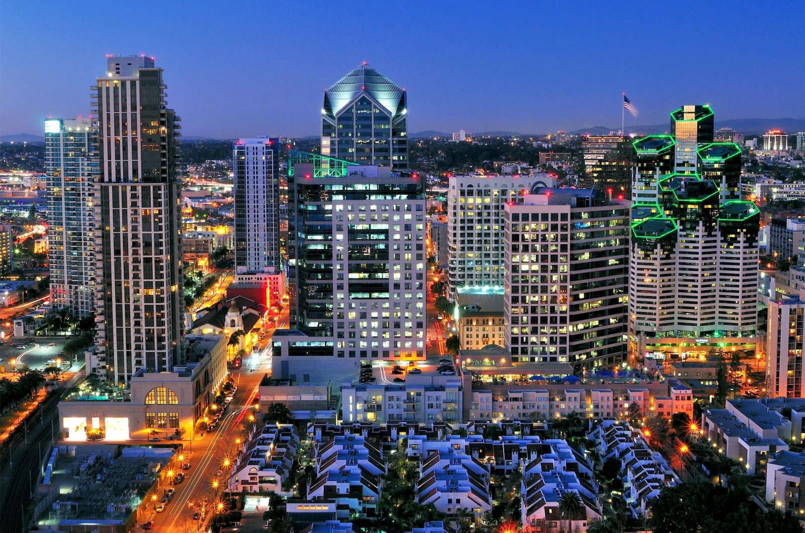 Manchester Grand Hyatt San Diego - Source: Expedia